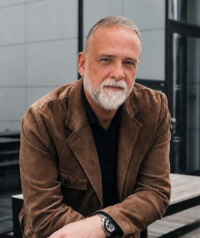 Portrait of Alex Isnenghi, CSO and International Business Developer at Mundo Mentors